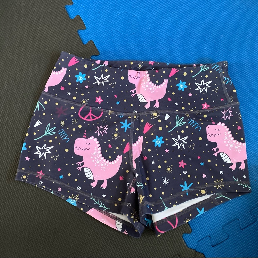 KFT dino shorts, M
